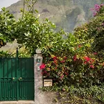 Penzion Madeira Surf São Vicente