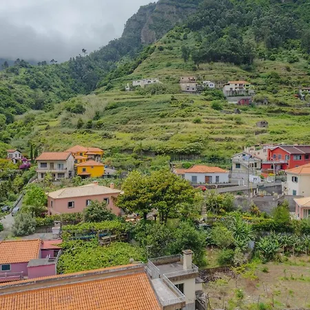 Pensionat Madeira Surf São Vicente
