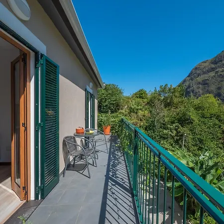 Pensionat Madeira Surf São Vicente